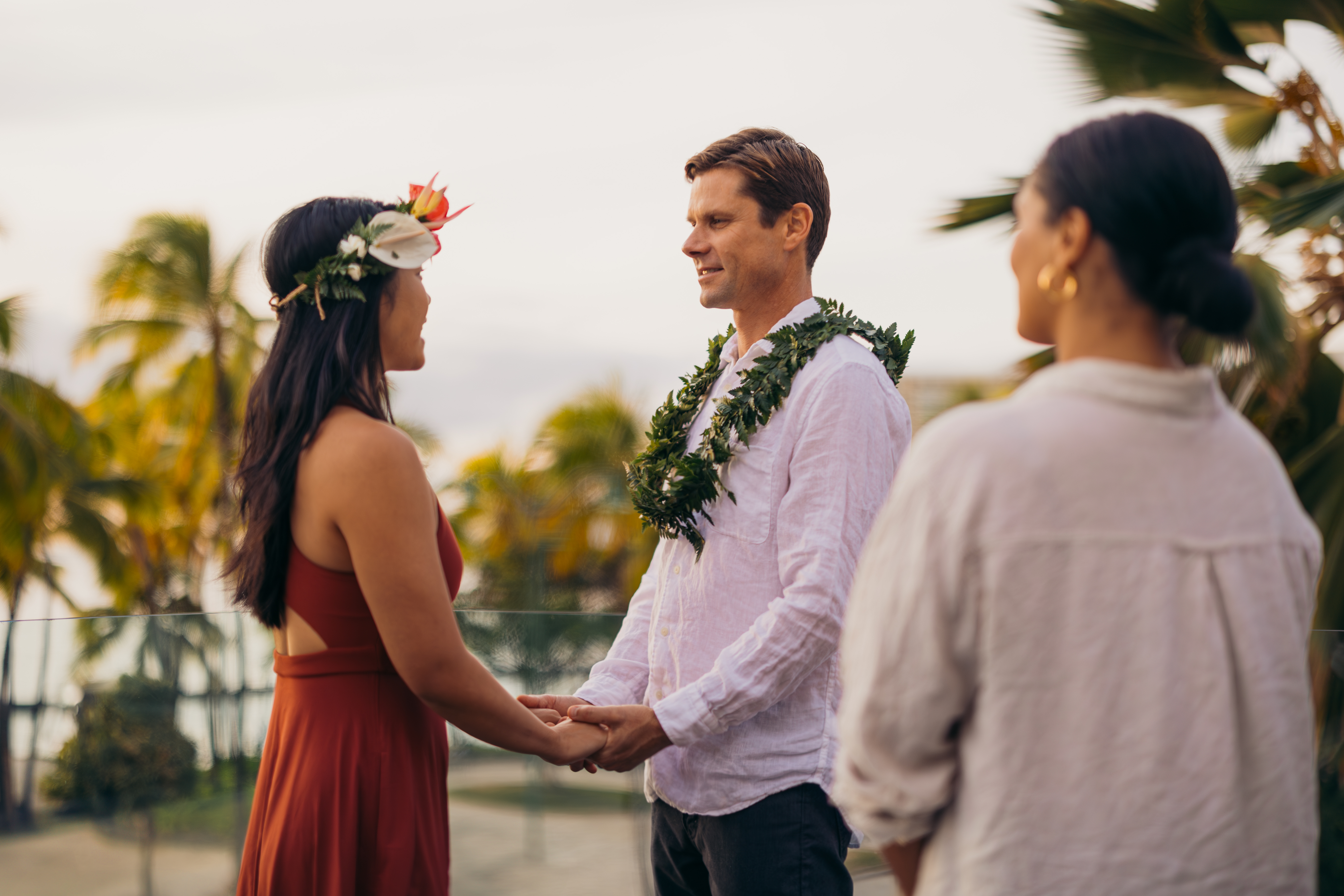 couple in hawaii renewing vows